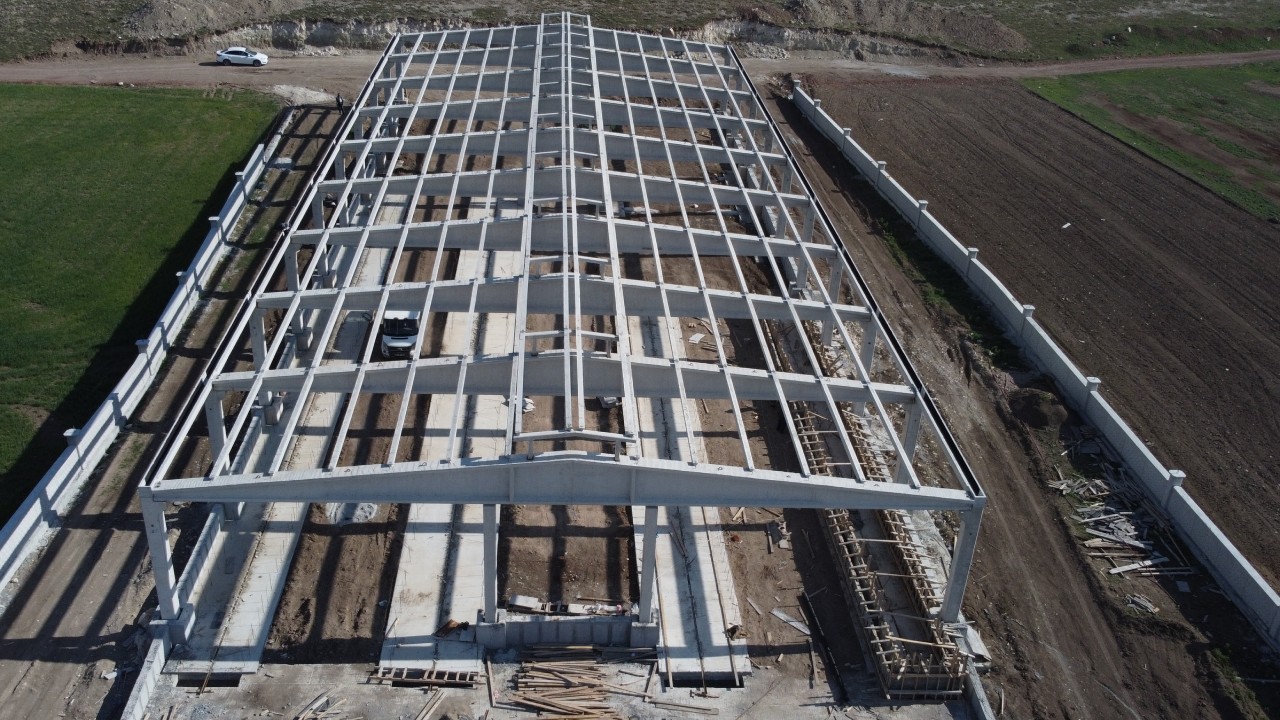 Prefabrik Hayvan Çiftliği